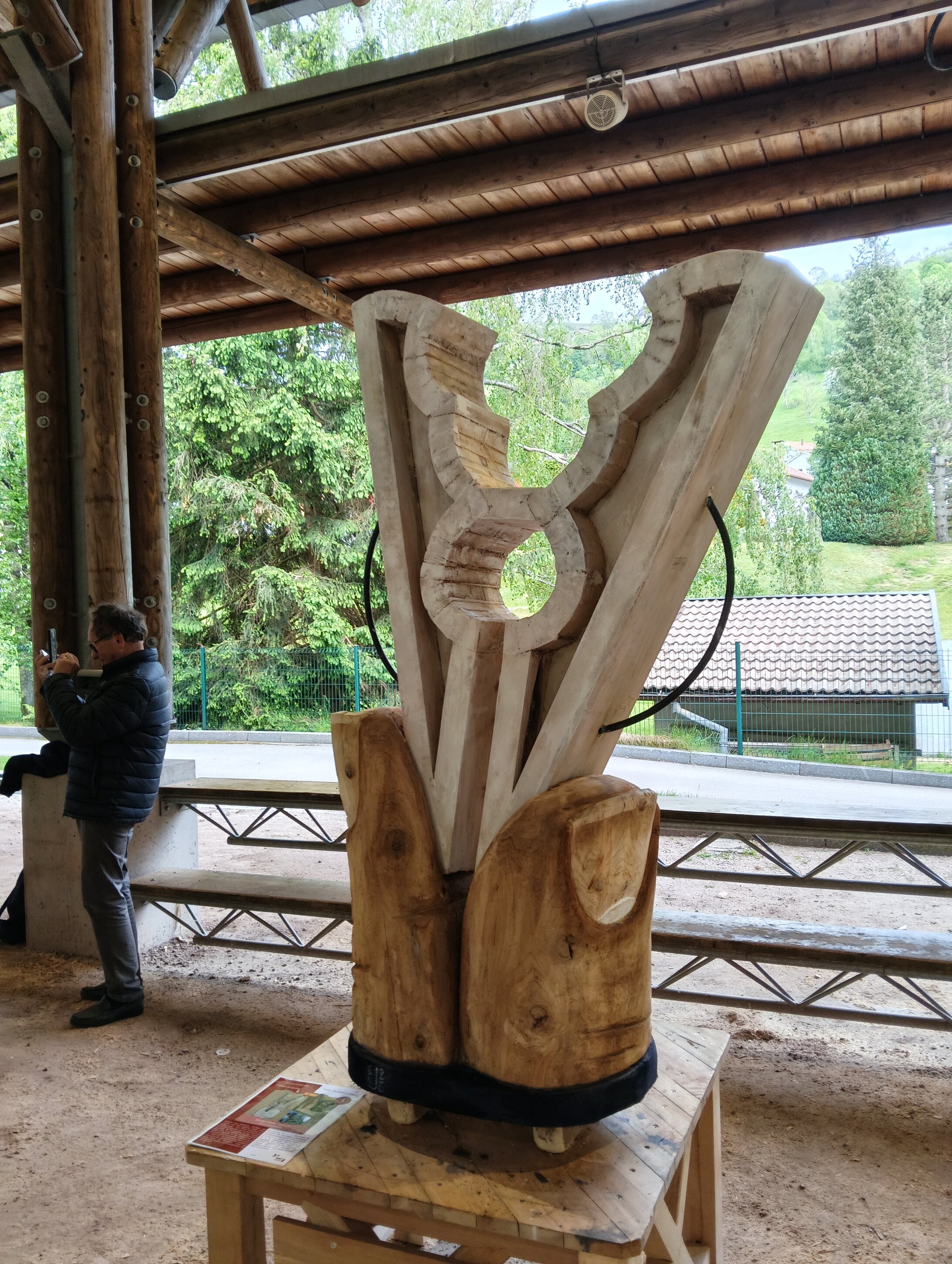 Vista de la escultura