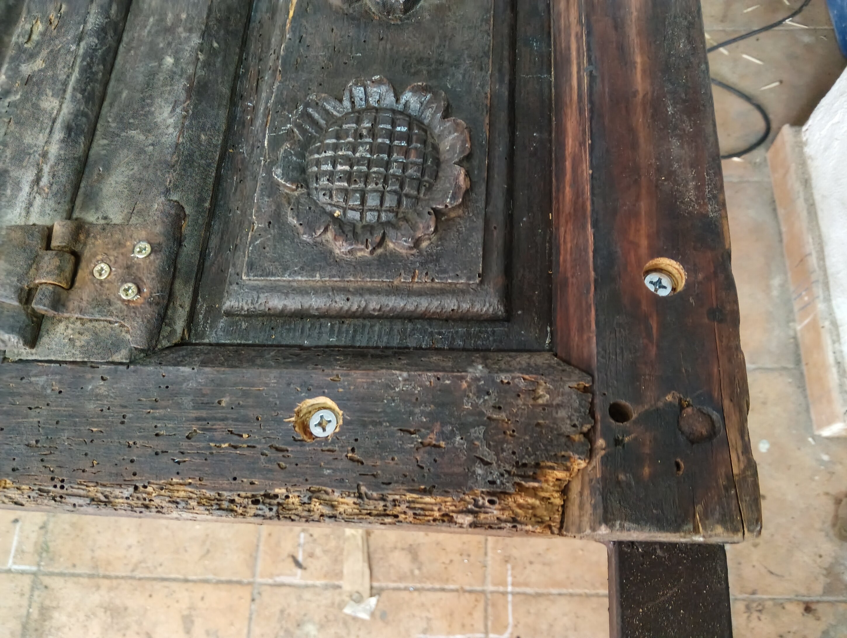 Montaje sobre bastidor metálico