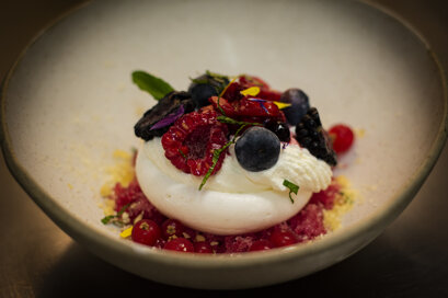 dessert_pavlova.jpeg
