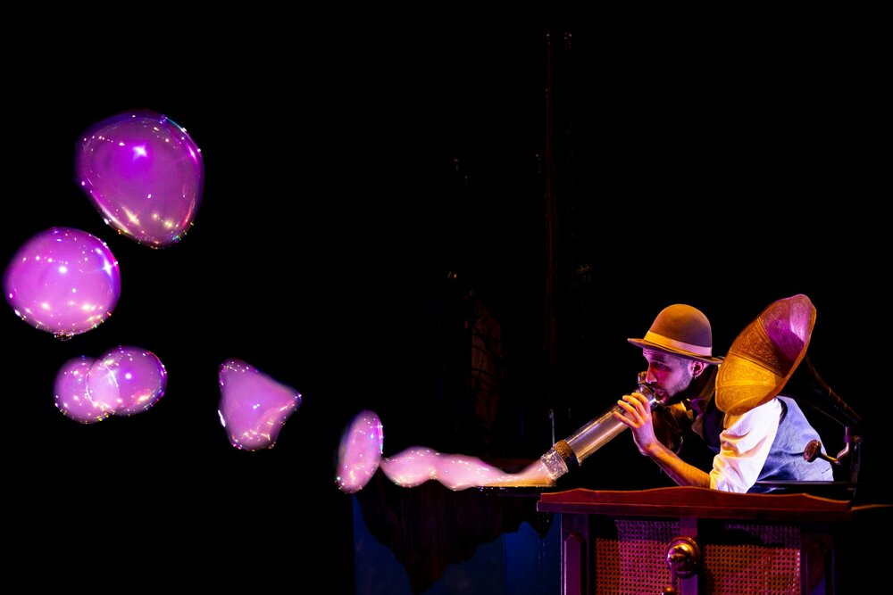 rime insaponate - aleos il poeta delle bolle - teatro - foto claudio nannetti (73 min).jpeg