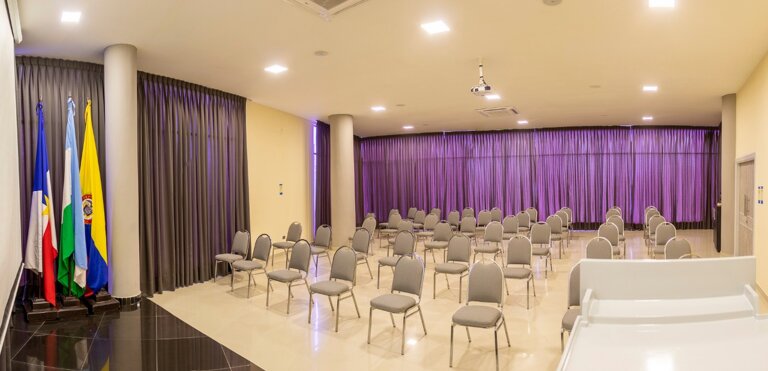 salón kafíe.jpeg salón kafíe.jpeg