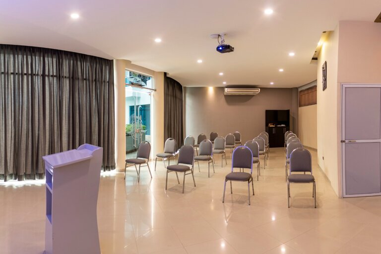 salón maguarí 2.jpeg salón maguarí 2.jpeg