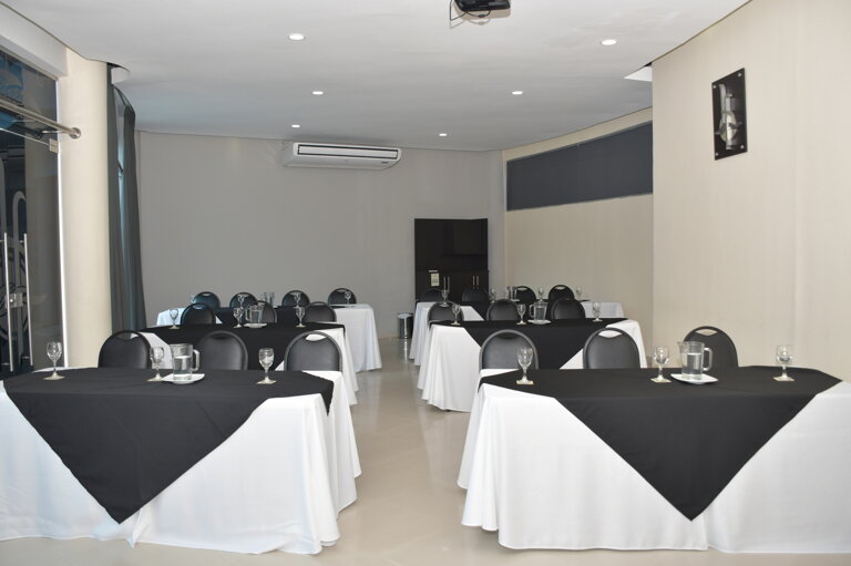 salón maguarí 1.jpeg salón maguarí 1.jpeg