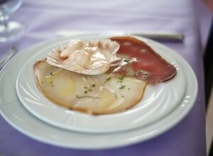 Uno dei tanti piatti di pesce preparati all'hotel Raimondi