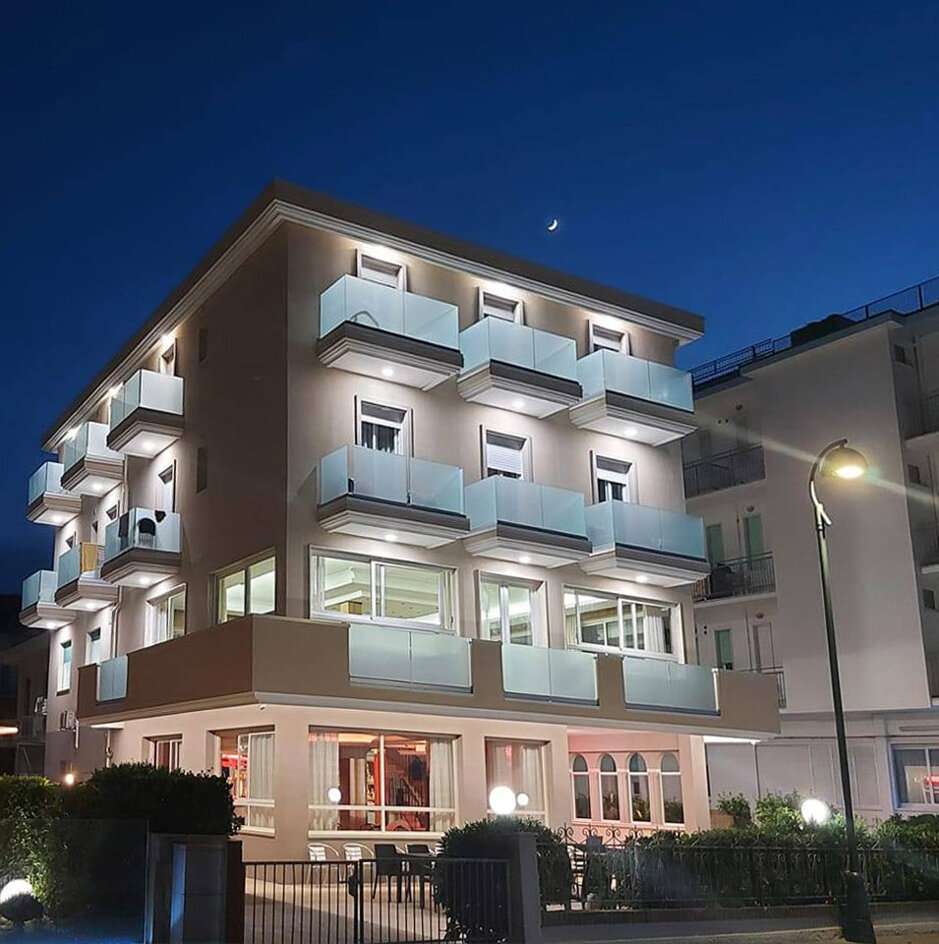 Hotel Raimondi durante la sera