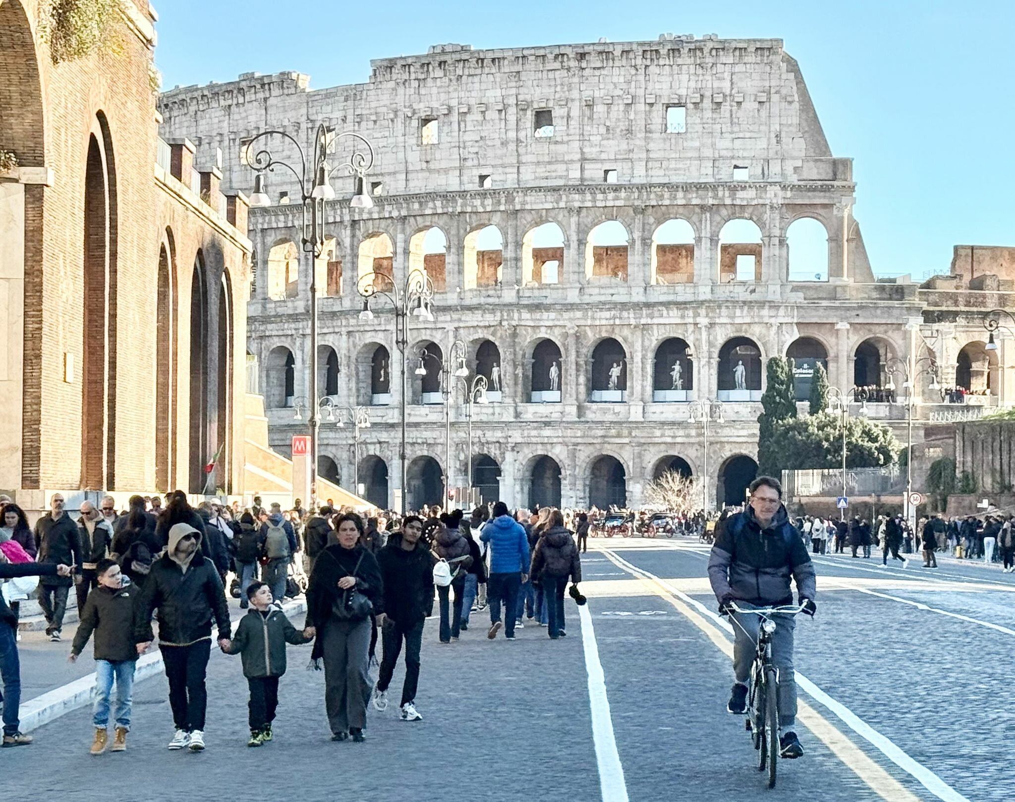 Roma - Fori Imperiali, URI a Radio Roma: “Mantenere il transito taxi è una scelta utile alla città” Roma - Fori Imperiali, URI a Radio Roma: “Mantenere il transito taxi è una scelta utile alla città”