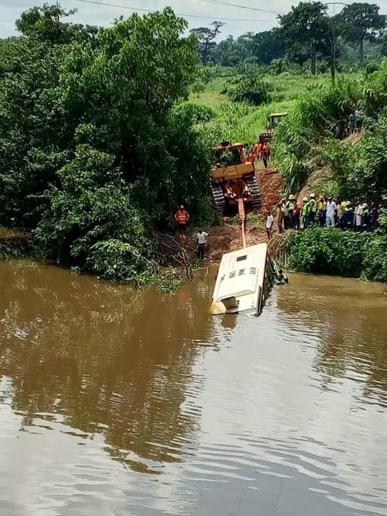 Drame à Touba : Un car plonge dans le fleuve Bafing, le bilan s'alourdit à 24 morts et 36 blessés