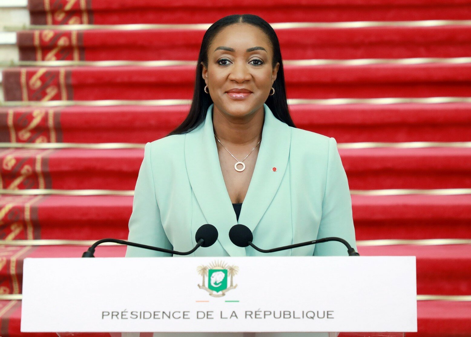 PLUSIEURS PERSONNALIT&Eacute;S NOMM&Eacute;ES .Nous avons 2 gouvernements: celui de la pr&eacute;sidence et celui de Beugr&eacute; Mamb&eacute;