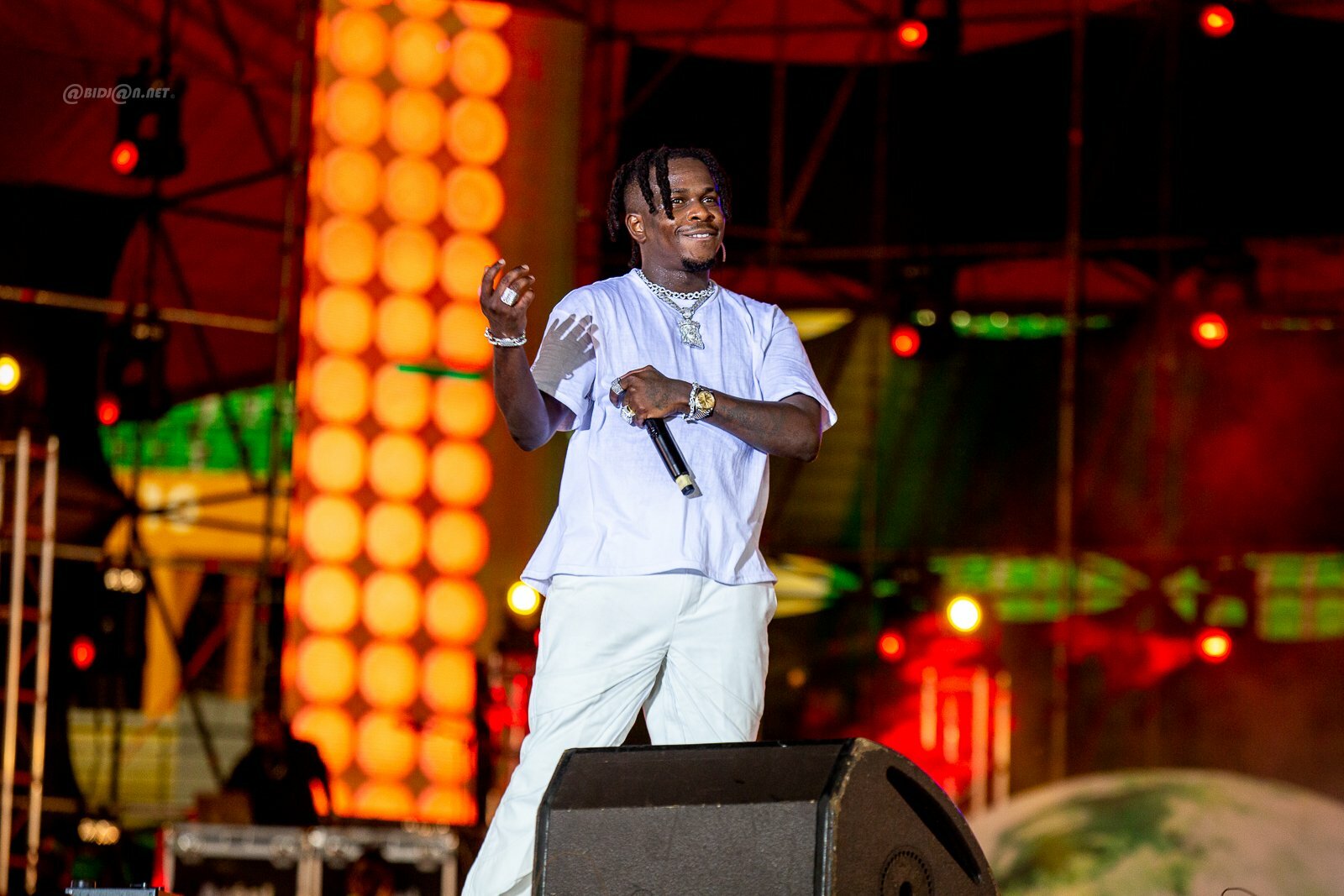 musique-concert-du-rappeur-ivoirien-didi-b-au-stade-felix-houphouet-boigny_1mc3dwvnolu.jpeg musique-concert-du-rappeur-ivoirien-didi-b-au-stade-felix-houphouet-boigny_1mc3dwvnolu.jpeg