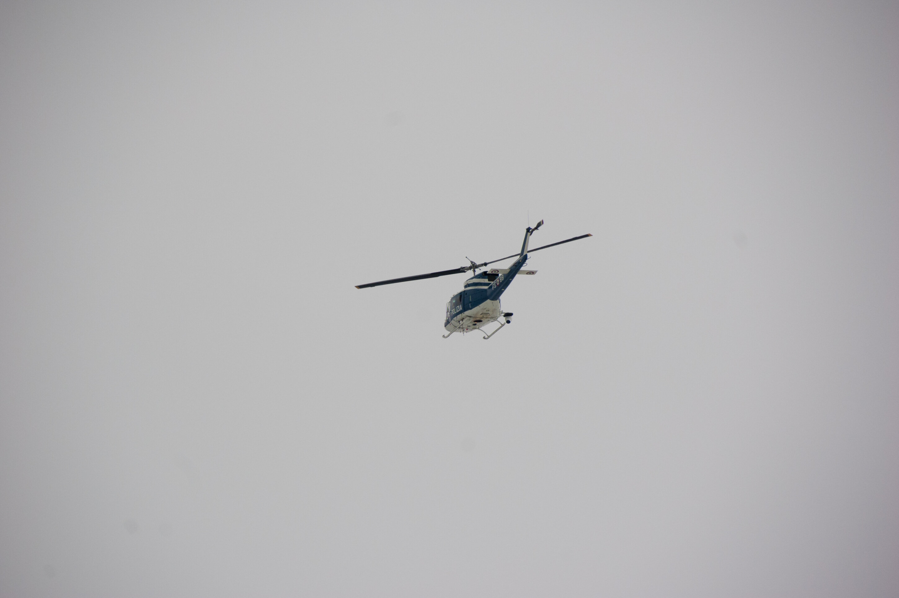 elicottero_polizia.jpeg elicottero_polizia.jpeg