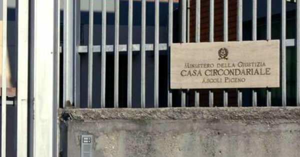 ⚖️ Morte di Joshua in cella: al via l&rsquo;autopsia, la famiglia cerca risposte sui segni sul volto