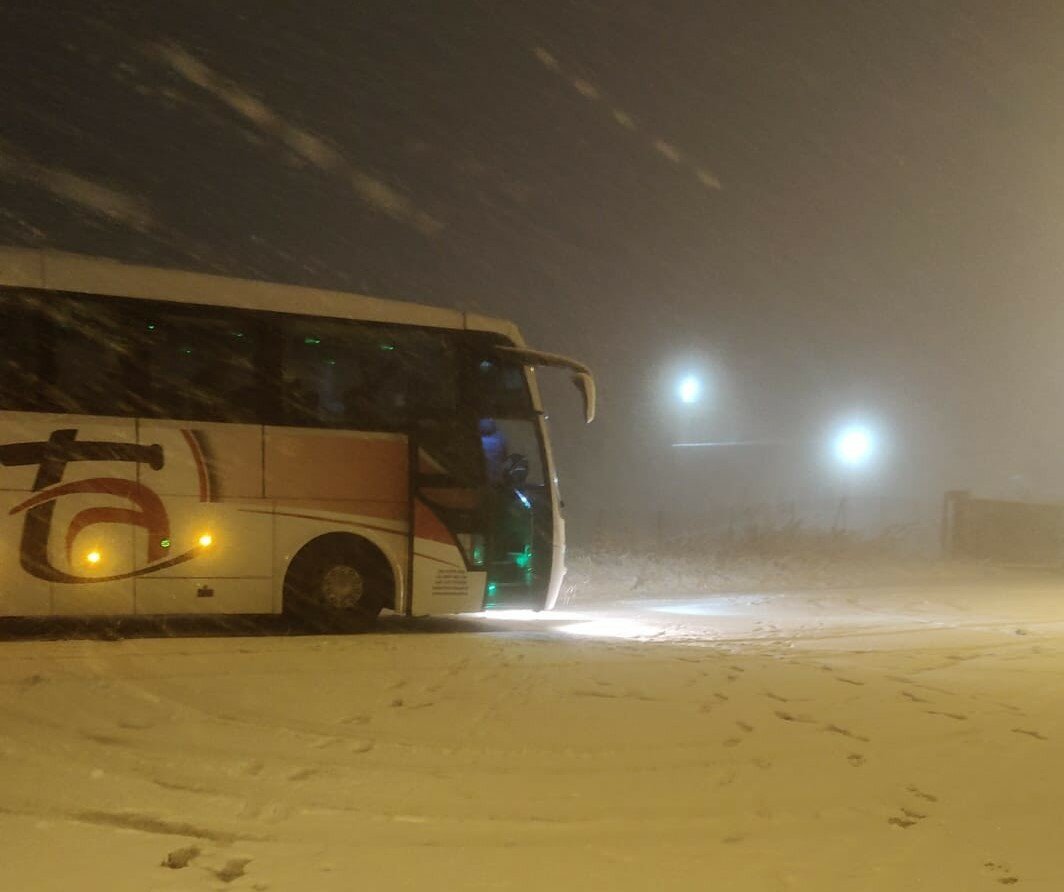 ❄️ Caos neve a Casacalenda: bus fermo e lezioni sospese per precauzione