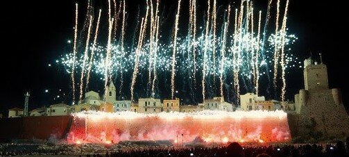 A Termoli un Ferragosto da brividi con la "cascata di luce"