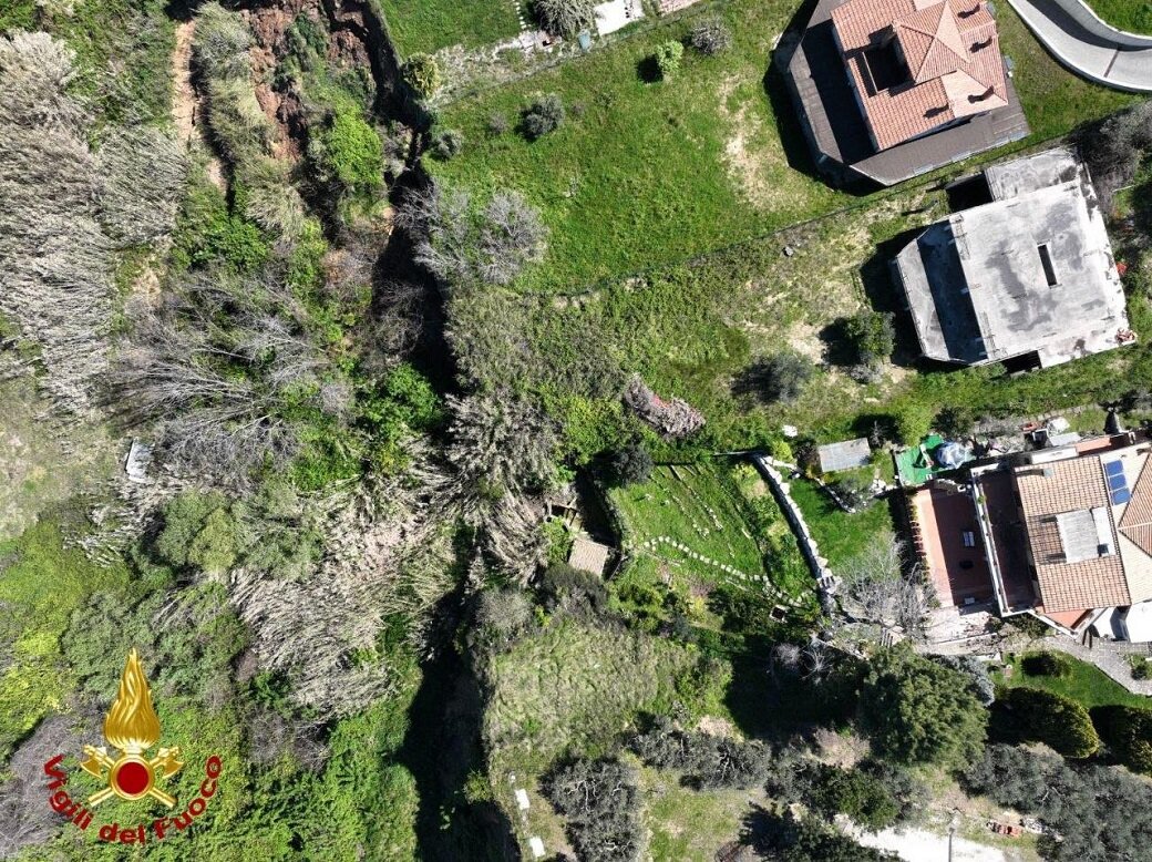 🛣️ Svolta Petacciato: riaperture lampo per A14 e treni. Ciciliano: &laquo;La frana si &egrave; spostata di 1,30 metri, ma ora sembra ferma&raquo;