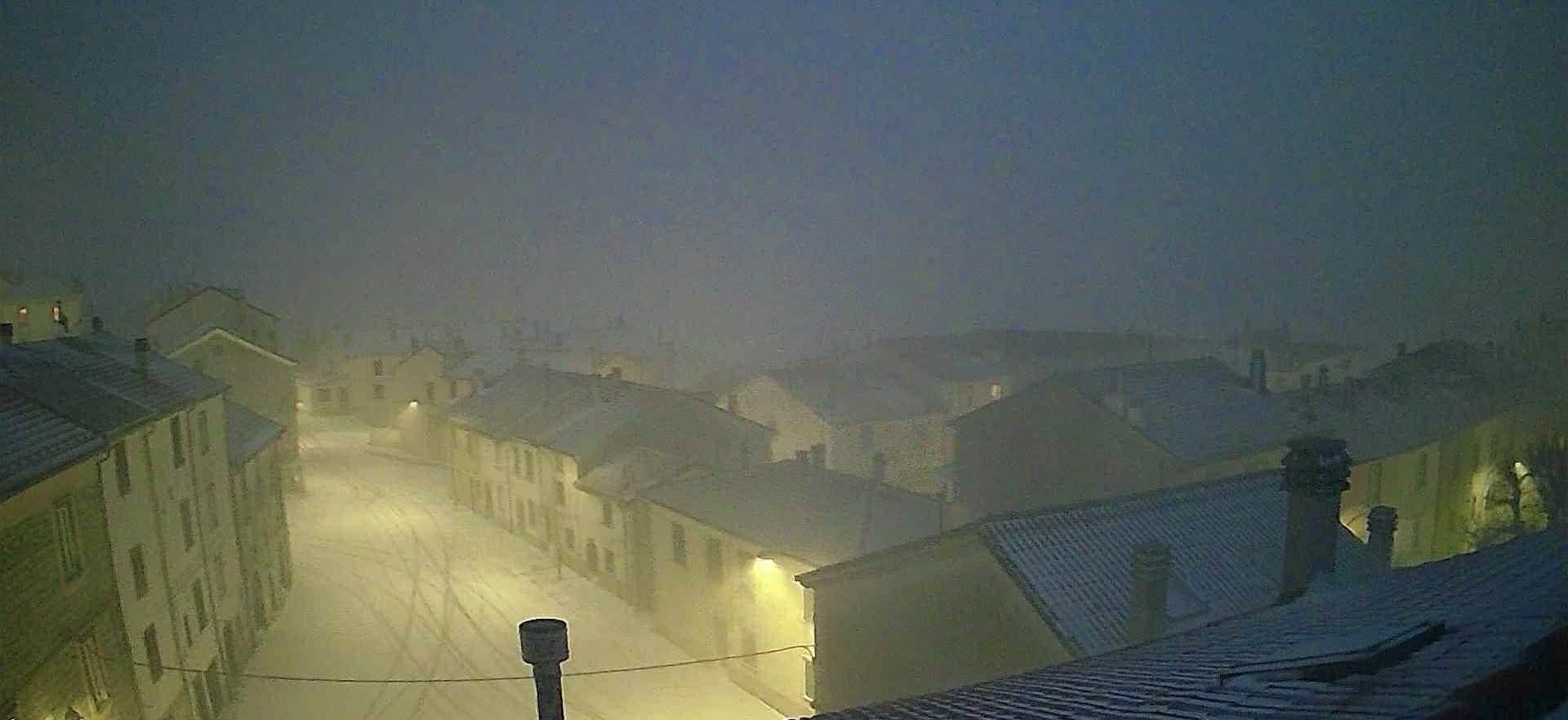 ❄️ Capracotta sotto la neve: l'inverno si riprende il borgo pi&ugrave; alto del Molise