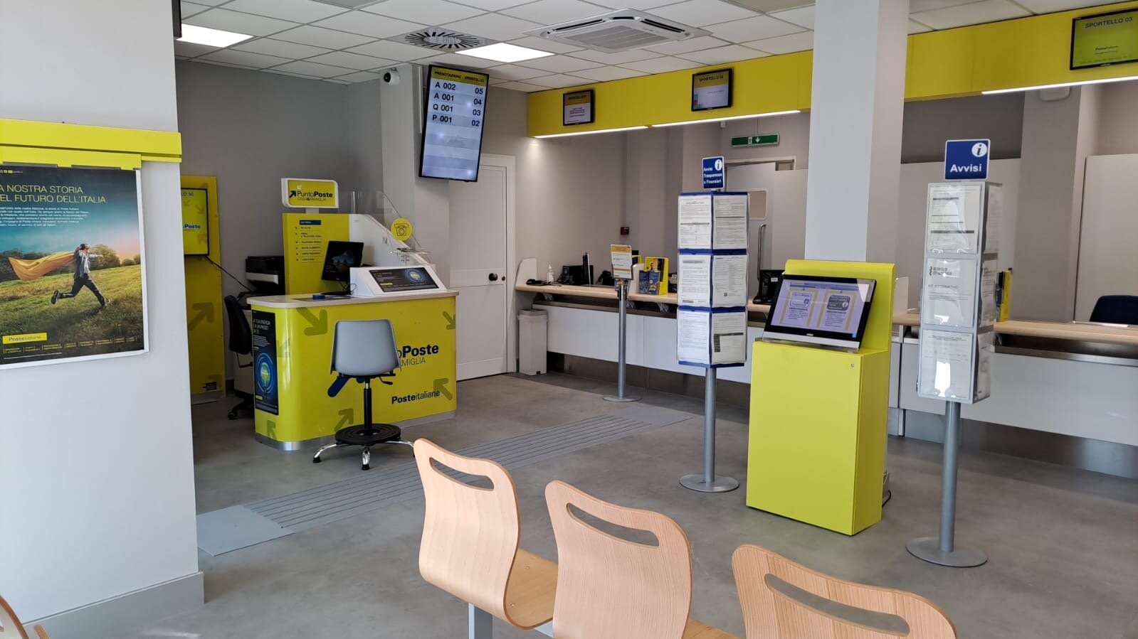 Poste Italiane: in 27 uffici postali molisani il turno allo sportello si pu&ograve; prenotare con una telefonata