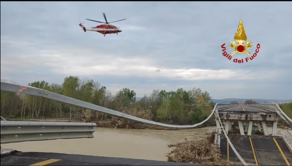 🌊 Dramma ponte sul Trigno, il grido della madre del disperso: &laquo;Alzate quelle macerie e ridatemi mio figlio&raquo;