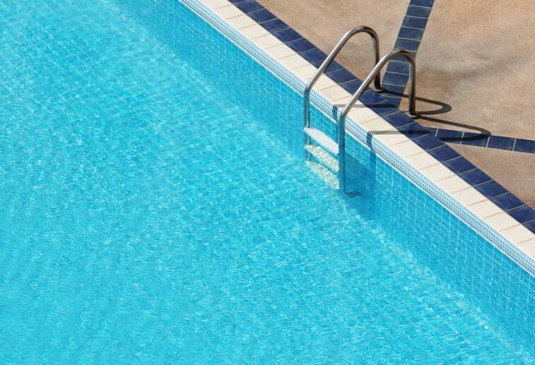 swimming-pool-with-stair-hotel.jpeg