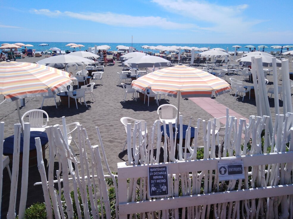 beach bar a Montalto Marina