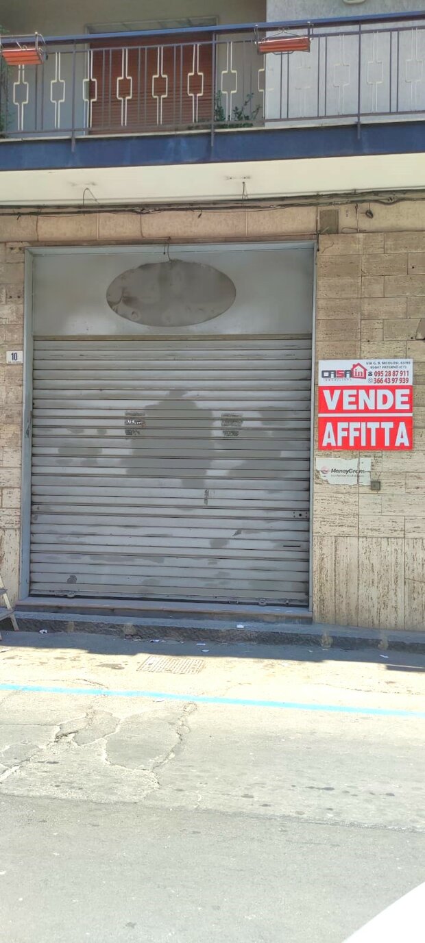 Bottega in affitto via Francesco Petrarca 10