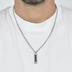 collana-uomo-luca-barra-acciaio-pendente-cristalli-neri-ca483