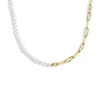 collana-marlu-catena-figaro-pvd-oro-e-perle-bianche-irregolari-33cn0031g-w