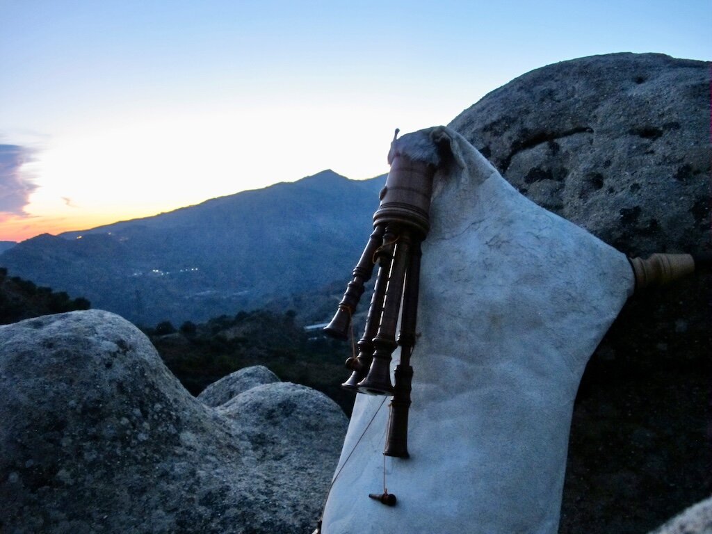 O lico ce te ceramédde O lico ce te ceramédde