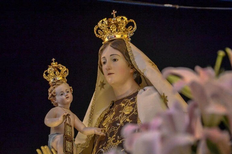 Il Giardino di Dio e il Dono dello Scapolare: celebriamo la Madonna del Carmelo