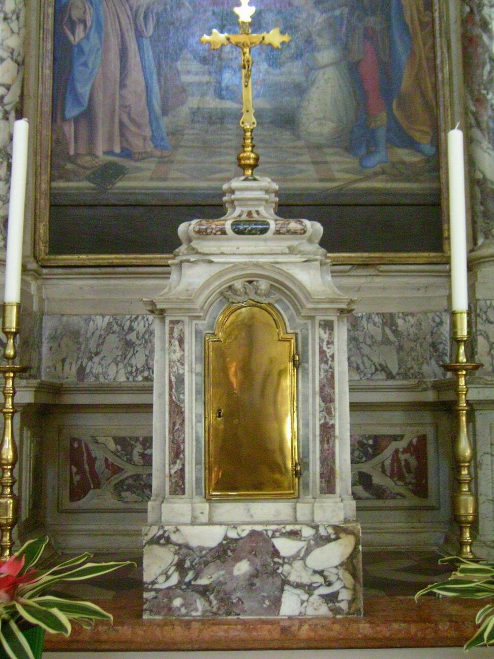 L&rsquo;importanza del tabernacolo: il cuore vivo della Chiesa