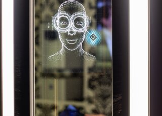 Display specchio per esame della vista computerizzato Display specchio per esame della vista computerizzato