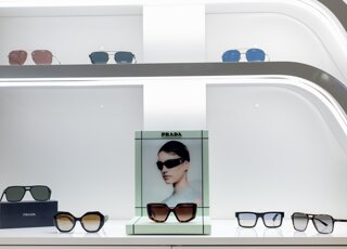 occhiali da sole e da vista Prada occhiali da sole e da vista Prada