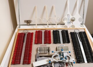 Kit per esame visivo a domicilio Kit per esame visivo a domicilio