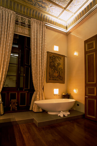 a midsummer baño suite 3.jpeg a midsummer baño suite 3.jpeg