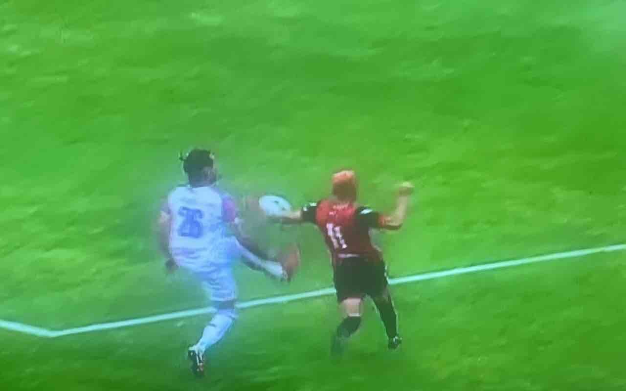 Catania molle, l’arbitro Pizzi dà una “mano” al Sorrento