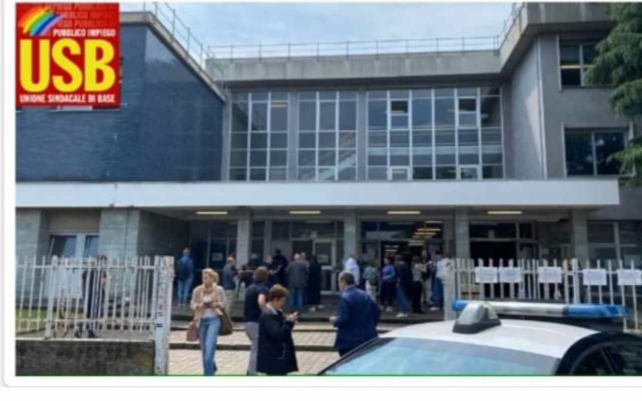 Insegnanti spesso in balia di studenti fragili e violenti