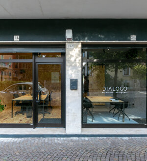 Trasformazione negozio nello studio DIALOGO. Ufficio a Mestre. Architetti. Designer
