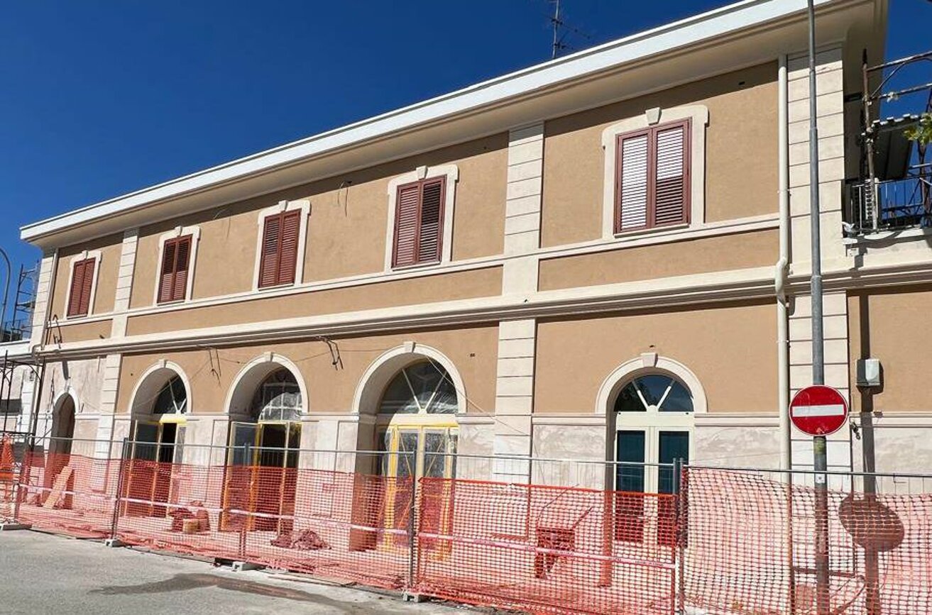 cornici stazione martinsicuro.jpeg