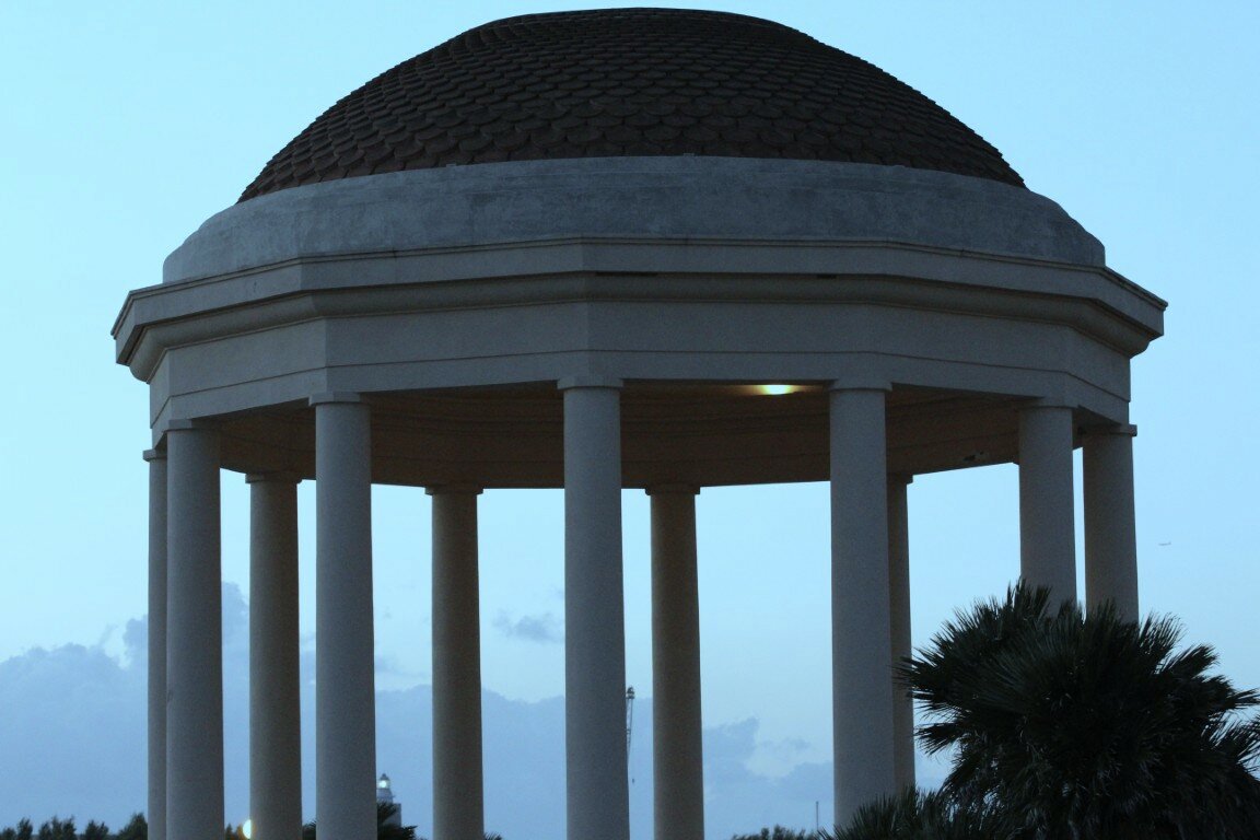 Giornata Mondiale di sensibilizzazione alla sindrome PANS/PANDAS: il Gazebo della Terrazza Mascagni si illumina di verde