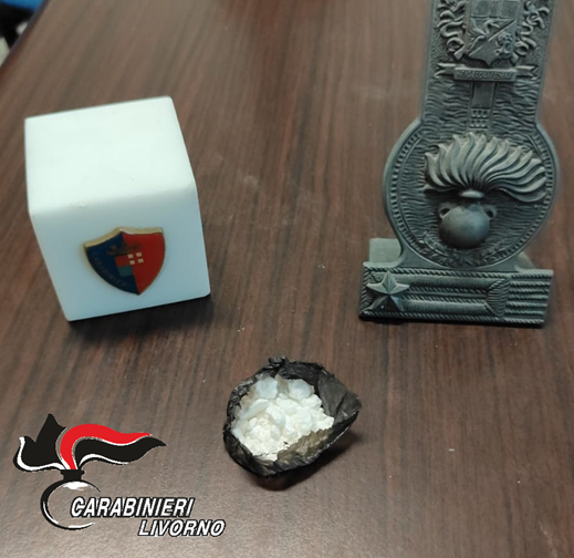 Cecina: quarantatreenne denunciata per spaccio di droga