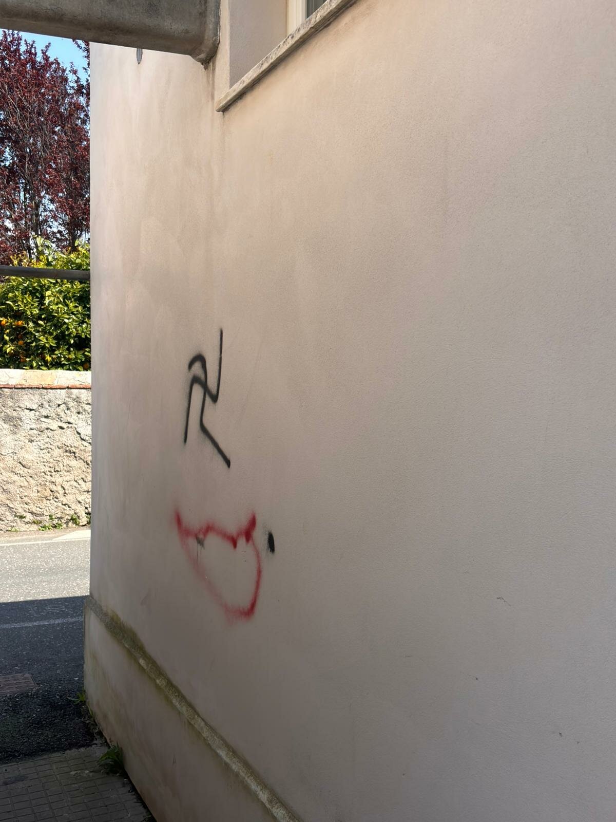 murales-atto-vandalico-2.jpeg