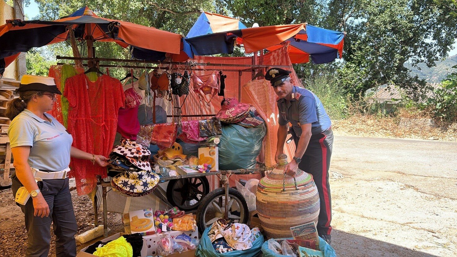 Capoliveri: operazione contro il commercio abusivo