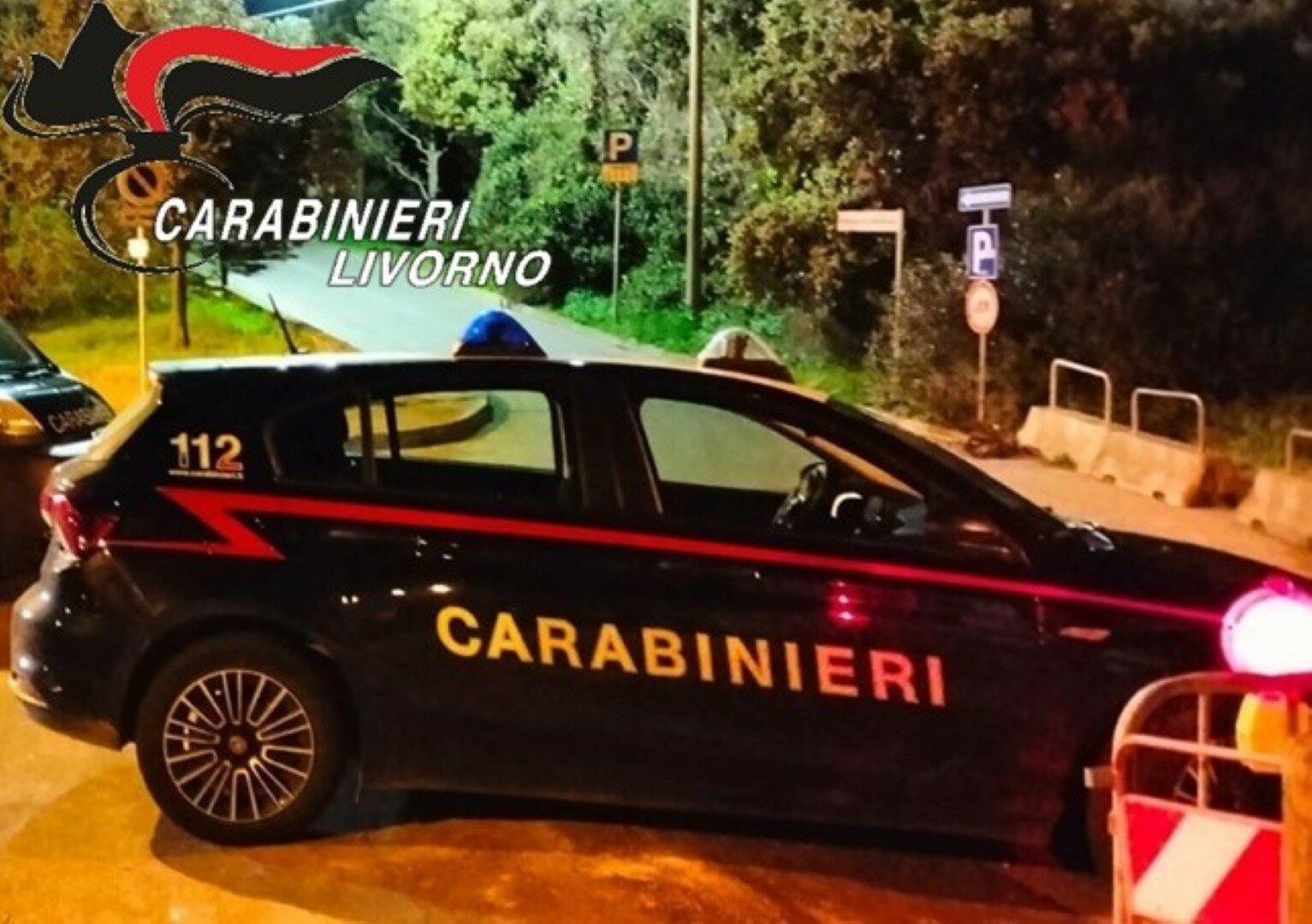 Piombino: gli strappa il portafogli di mano e scappa, arrestato