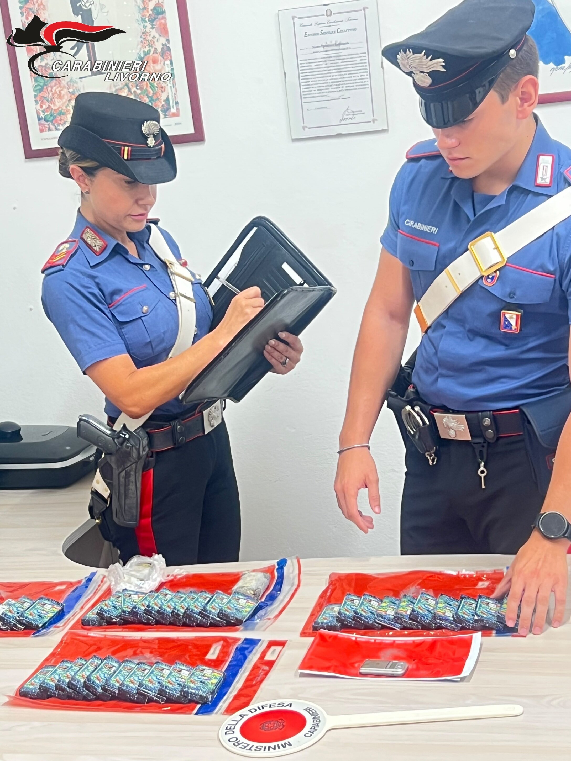 Porto Azzurro: intervento per una lite in famiglia e i carabinieri trovano 2 chili di hashish