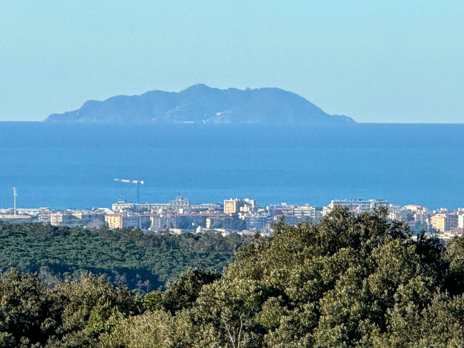 Nuova segnaletica sui sentieri della Riserva dei Monti Livornesi