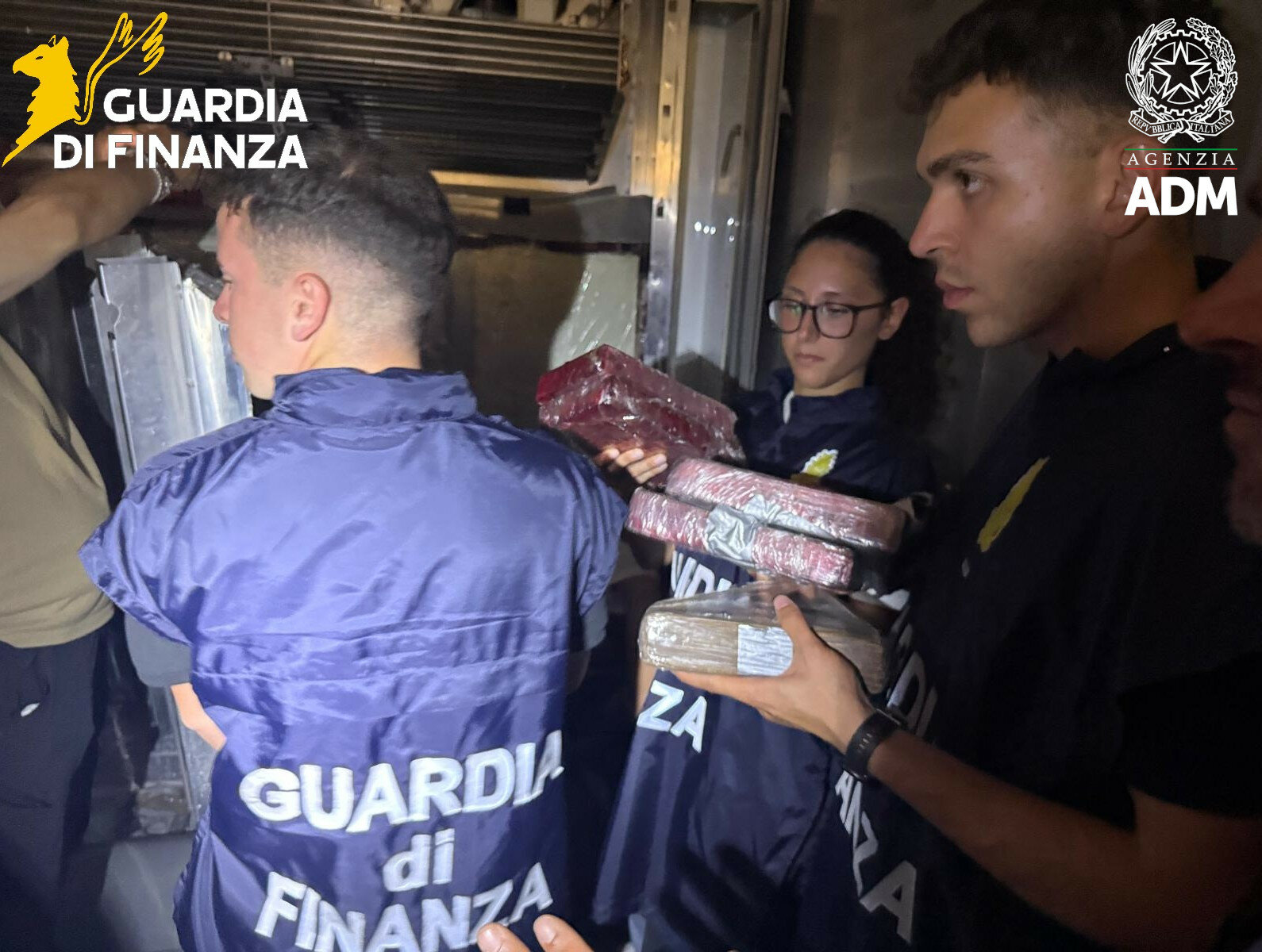 Porto di Livorno. sequestrati 65 kg di cocaina in un container proveniente dal Sud America