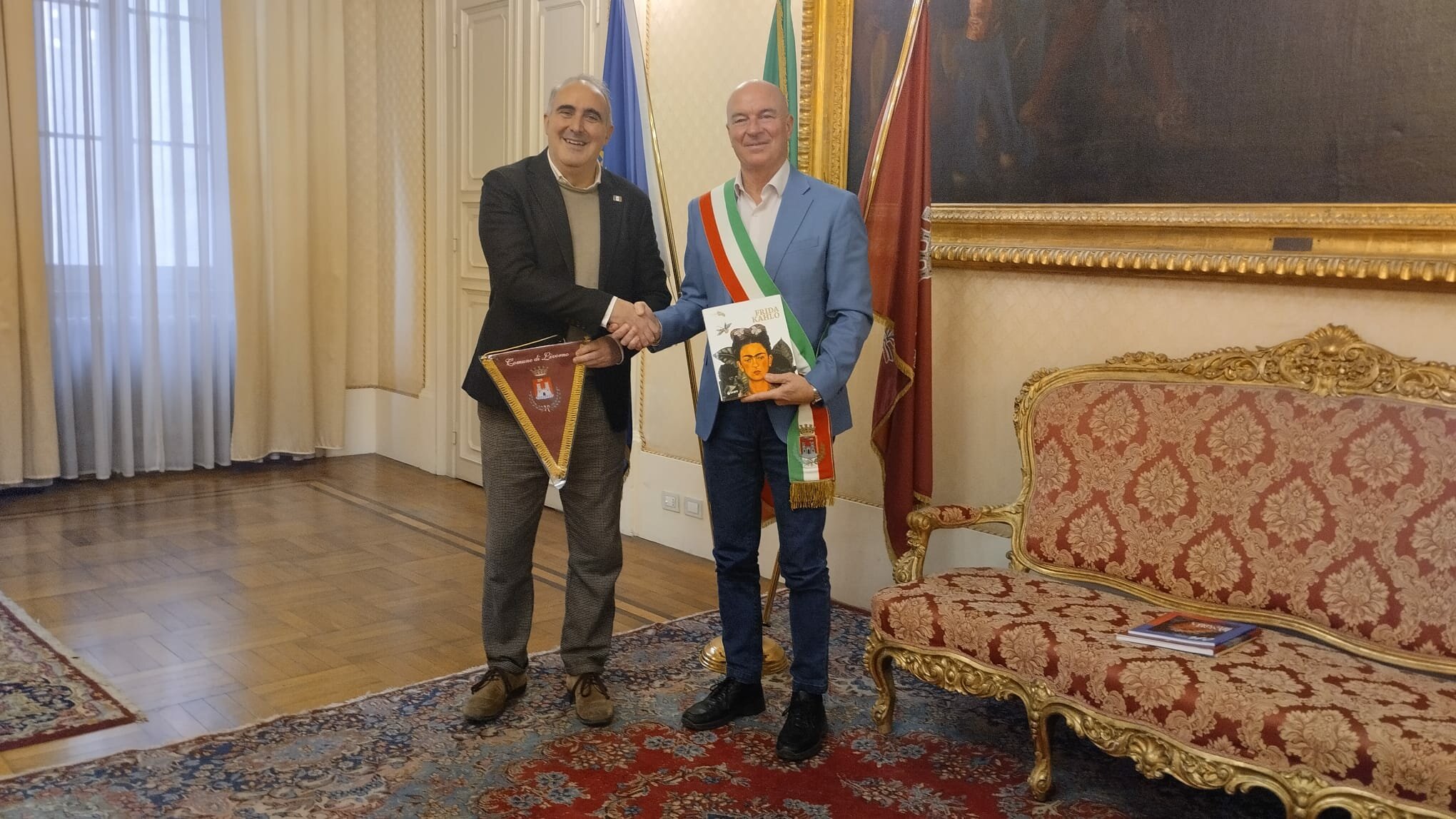 Il nuovo Console Onorario del Messico in Toscana ricevuto dal sindaco Luca Salvetti