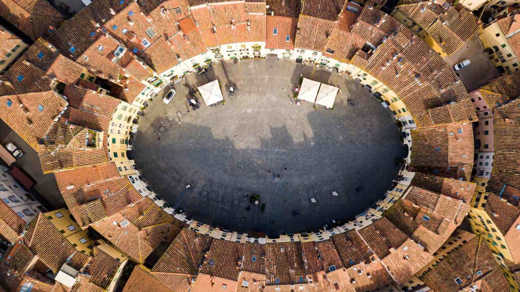 piazza_anfiteatro_drone.jpeg
