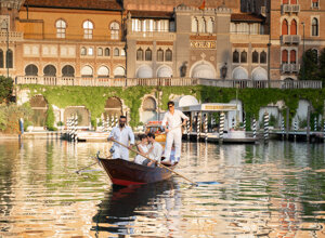 engagement-25.jpeg engagement-25.jpeg