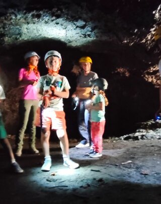 grotta%20etna%20nord.jpeg grotta%20etna%20nord.jpeg