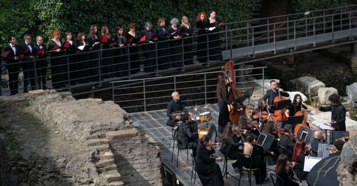 Cavalleria rusticana e Il cinema di Visconti: l'opera fa set al teatro Antico di Catania Cavalleria rusticana e Il cinema di Visconti: l'opera fa set al teatro Antico di Catania